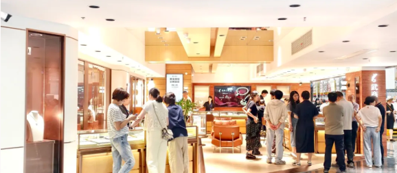 武商江豚金庙山店盛大开业 武商MALL·世贸自营版图再拓新程